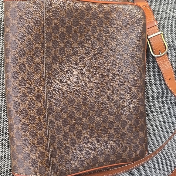 * Excellent Vintage Celine * - Picture 3 of 17